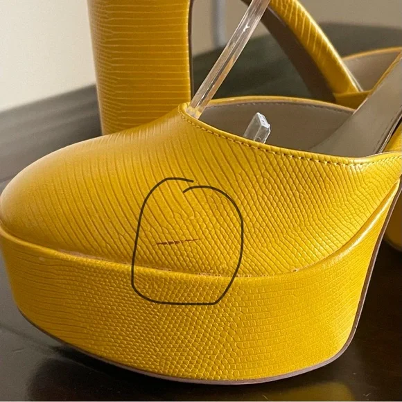 Kenneth Cole New York Women's Tatum Platform Pumps. - Picture 10 of 14